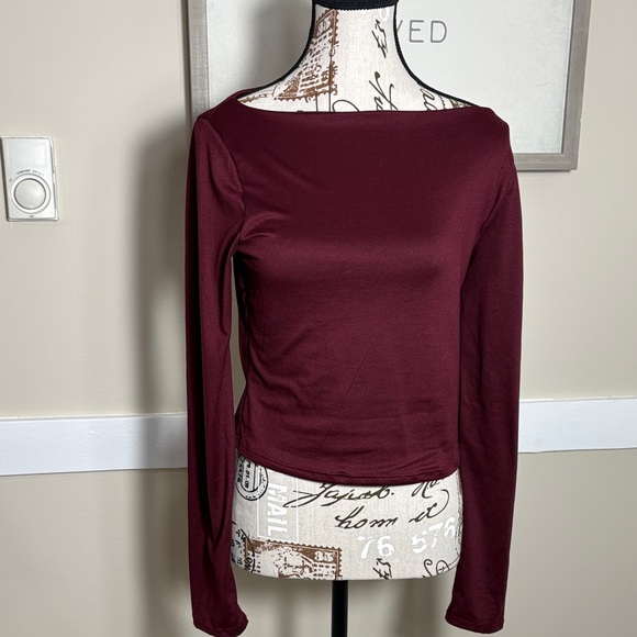 NWT Chic Long Sleeve Burgundy Top With Boat Neckline - Picture 2 of 5